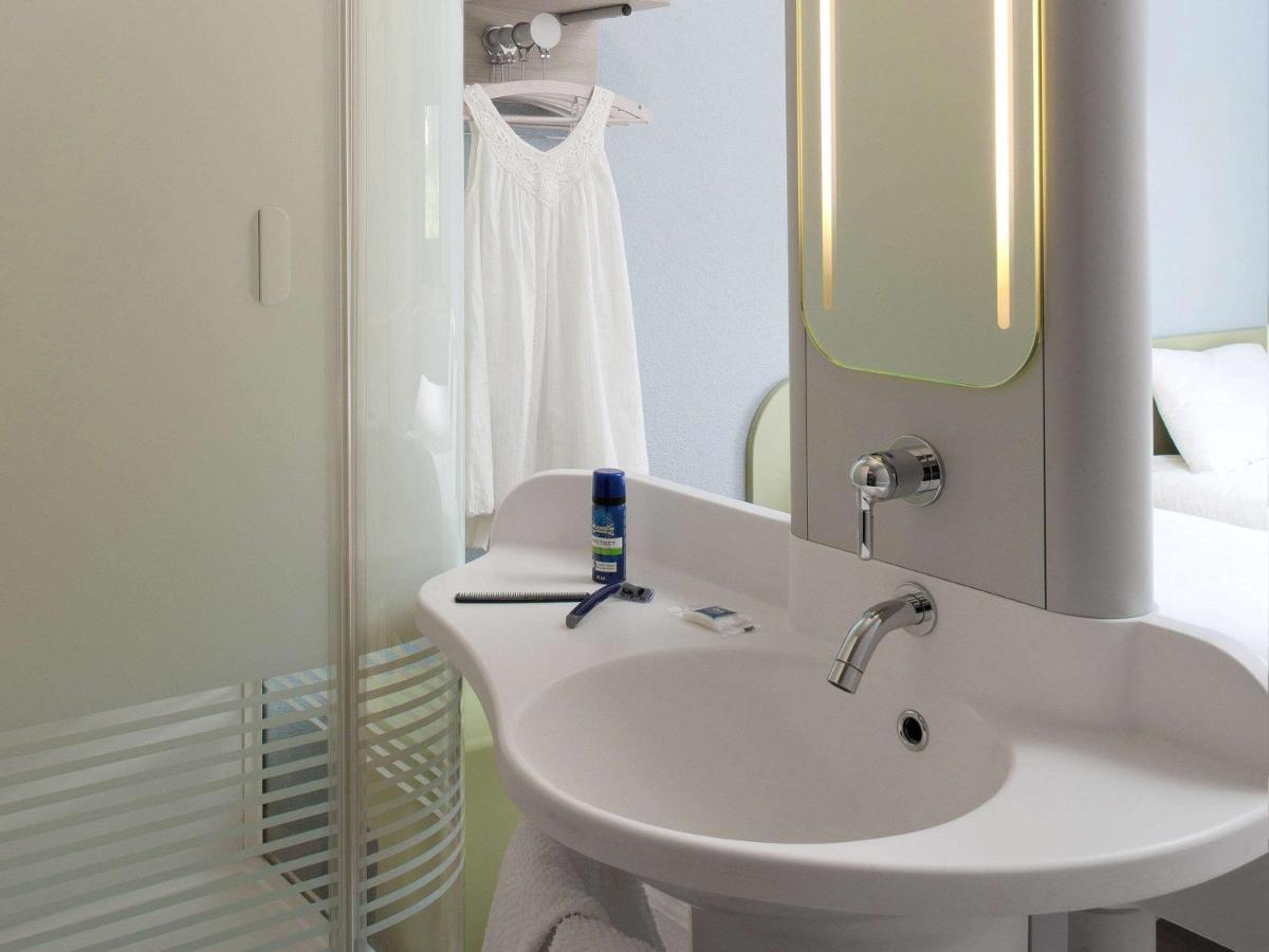 Ibis Budget Montceau Les Mines Exterior foto